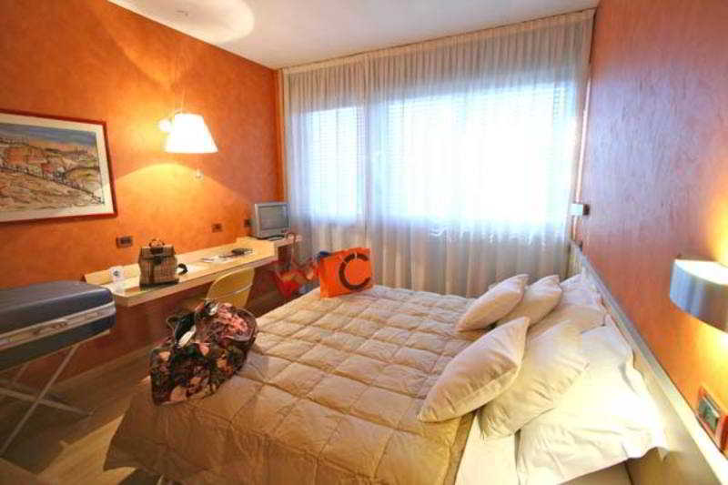 Hotel Alexandra Турин Экстерьер фото